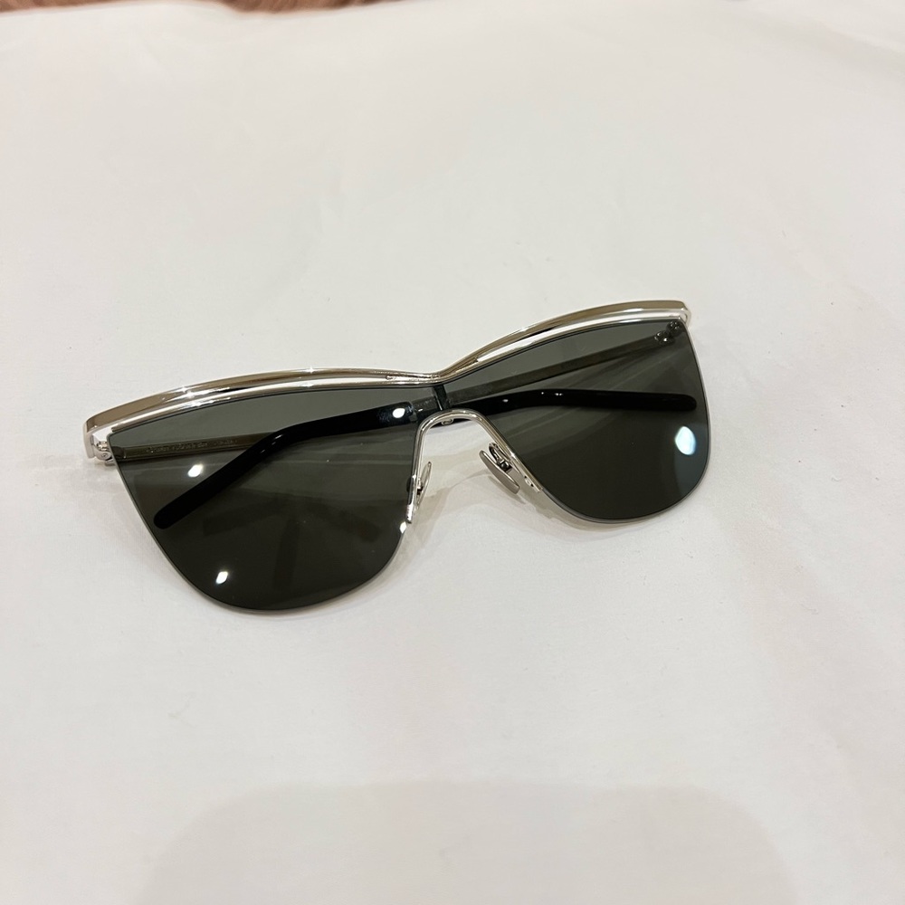 Saint Laurent Woman Sunglasses - Picture 2 of 16